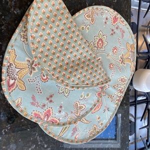 Placemats and table runner